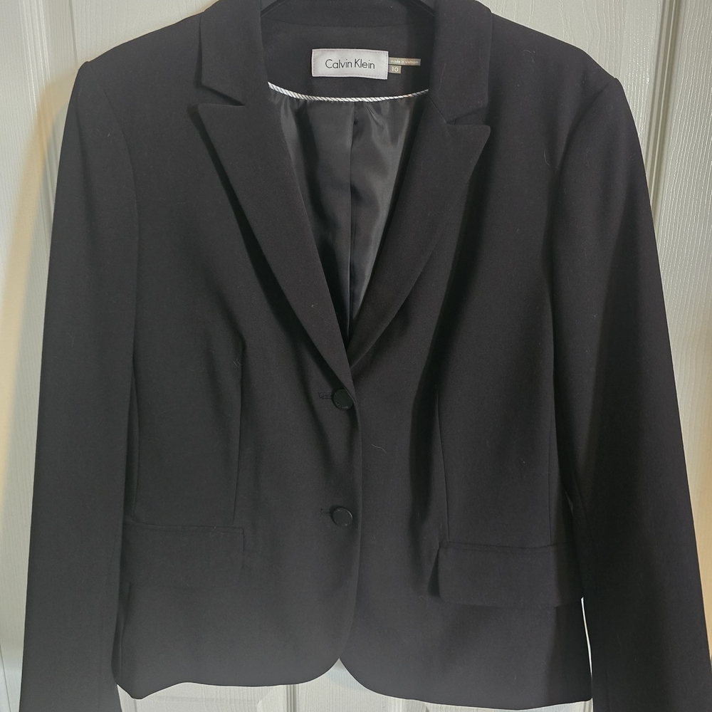 Calvin Klein Women's Elegant Black Suit Jacket